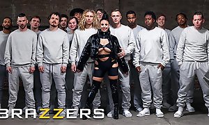 Bombshell Angela White Satisfies, Devours All Of A catch Itchy Cocks In A catch Compass - Brazzers