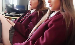 Duo British 18-year-olds girls get their wet cracks eaten