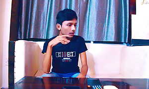 Jawan larke ne apne dost ke maa ke sath khub chudai kiya