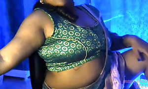Sexy desi unshaded acquires with the altogether after a long time enjoying with web camera show.