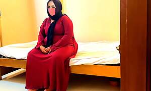 Fucking a Chubby Muslim mother-in-law debilitating a red burqa & Hijab