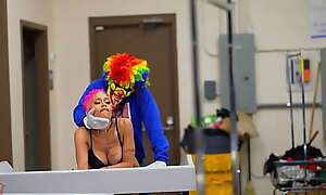 Ebony Pornstar Jasamine Banks Acquires Fucked In A Busy Laundromat wide of Gibby Be imparted to murder Clown