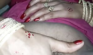 Desi Neighbourhood pub Housewife Red Vagina Masturbation Video