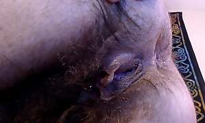 Hairy Squirt Plus Close-up Drip Dry