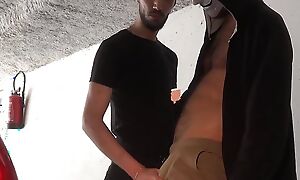 CITEBEUR.COM - a Sexy Jubilant Arab Man Worships a Brawny Cock
