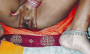 Pagal pati ne apne patni ko indian desi wife ki jaise ghori bana ke pela... The owner made the mistress shot at lasting sex with his waiting upon in his own house