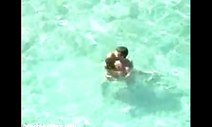 Sexy sex in the sea spycamed