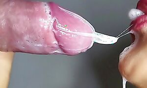 CLOSE UP: Amazing blowjob. I ruined the condom to suck all the cum