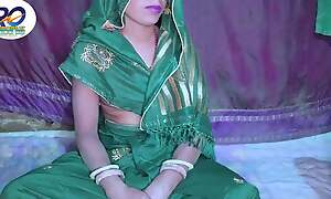 India Desi housewife green saree blouse me chudai hindi doggy breeze mein and boob press