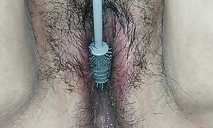 My dirty pussy gets a fret brush cleanser