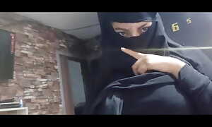 Arab Hot Amateur MILF Way Big Jugs And Creamy Muff Squirt In Hijab Niqab Glad rags