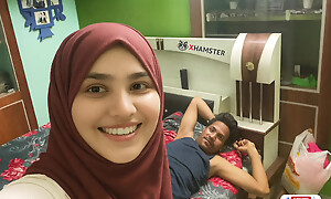 Pakisthani Kashmiri Girl up show one's age Bedroom video By -Snapchat143