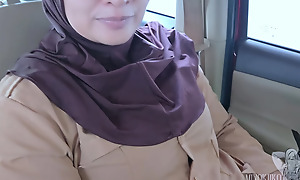 Hijab pupil (18+) Asks Her SugarDaddy to Into a New Viral Cellphone - Minokiiko