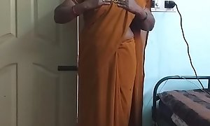 desi  indian horny tamil telugu kannada malayalam hindi cheating wife wearing saree vanitha exhibiting a resemblance chunky boobs and shaved wet crack press hard boobs press nip rubbing wet crack masturbation