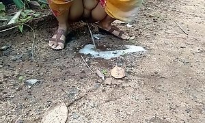 desi aunt nature pissing compel ought to keep in view