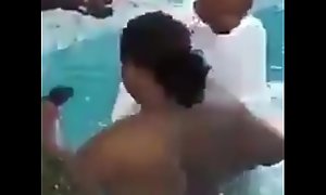 Pastor suck and fuck in a pool